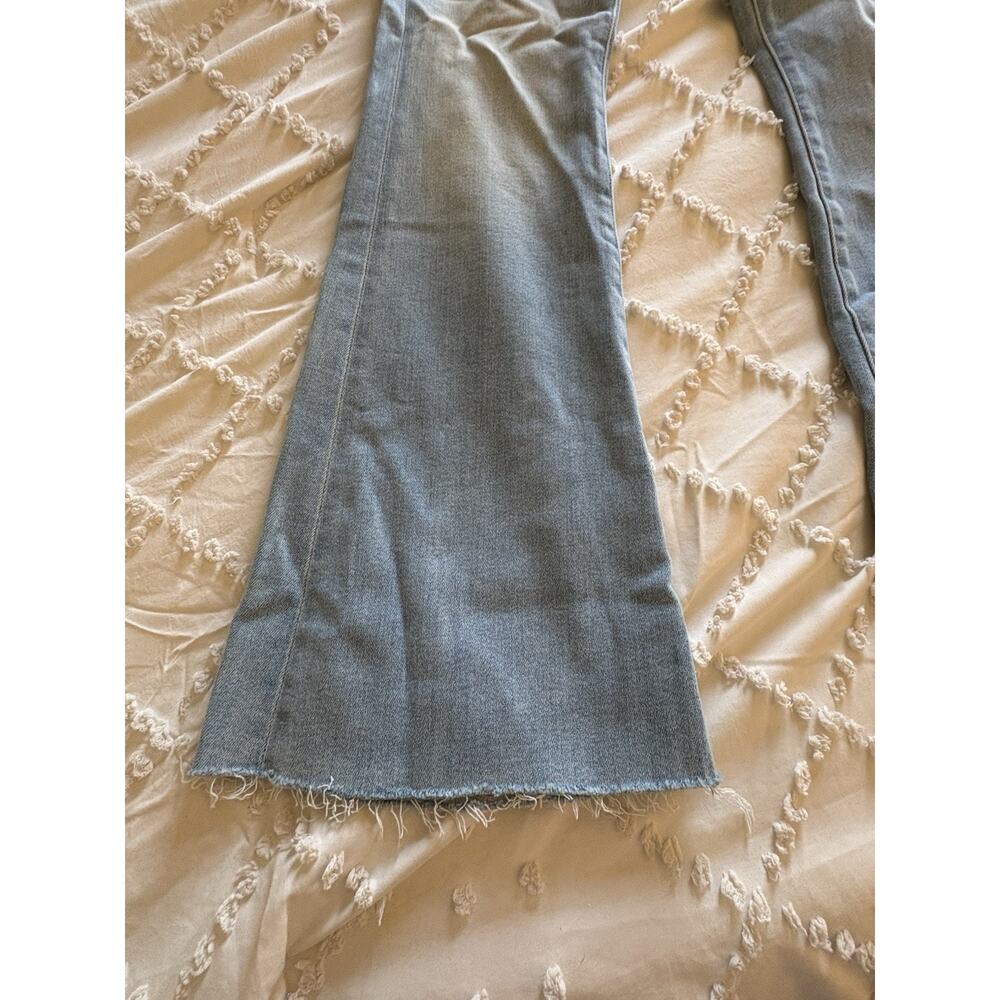 MOTHER The Weekender Fray Jeans Size 25 Swimming Pool Sunday Raw Hem Flare - Picture 3 of 13